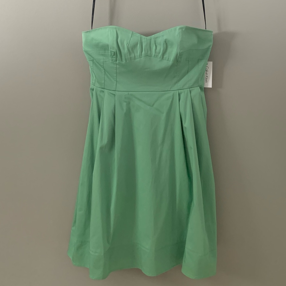 Calvin Klein Strapless Green Dress w/ Pleated Skrt